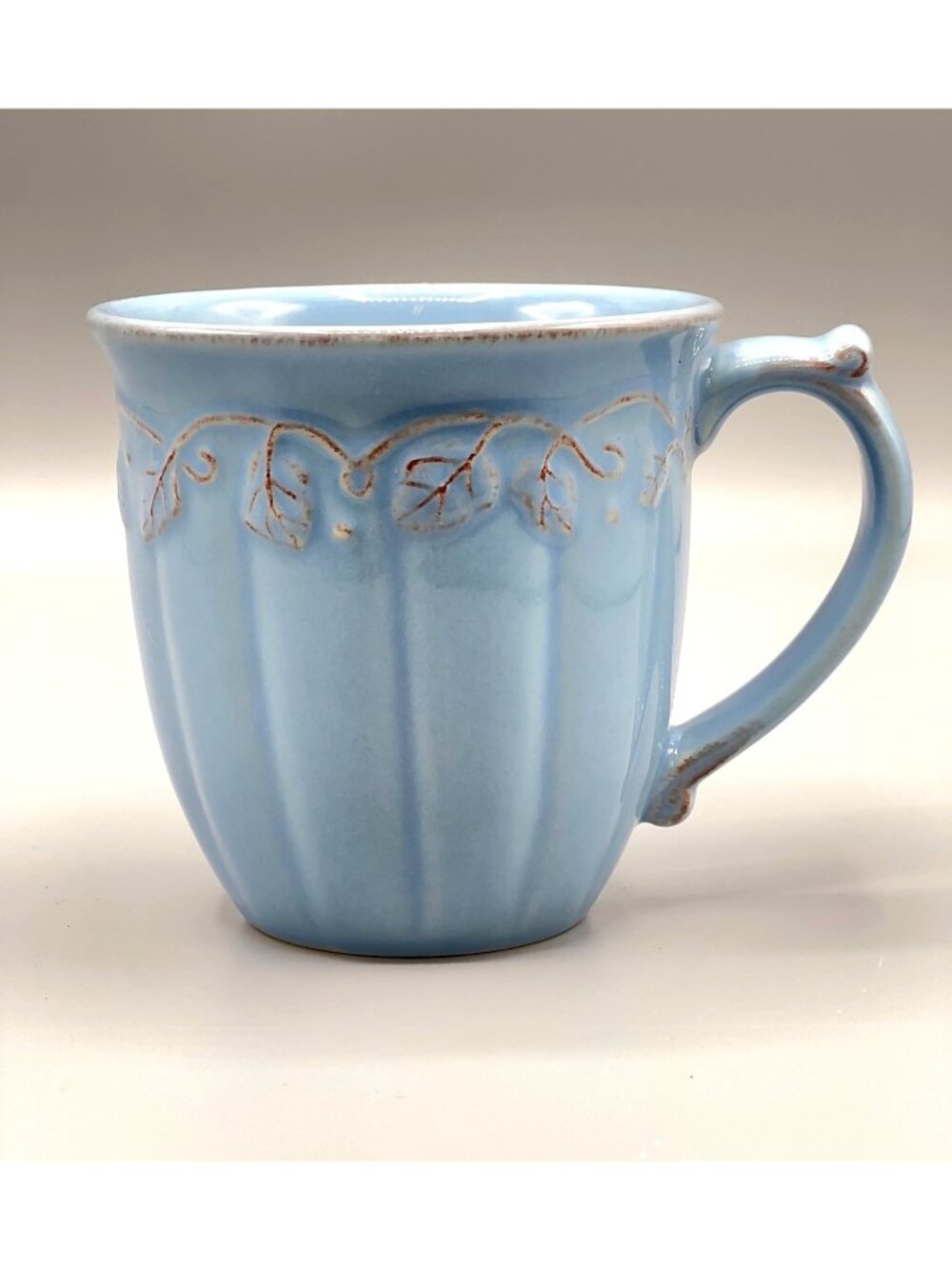 Longaberger Vintage Vine Blue Mist 12 oz Blue Stoneware Coffee Mug